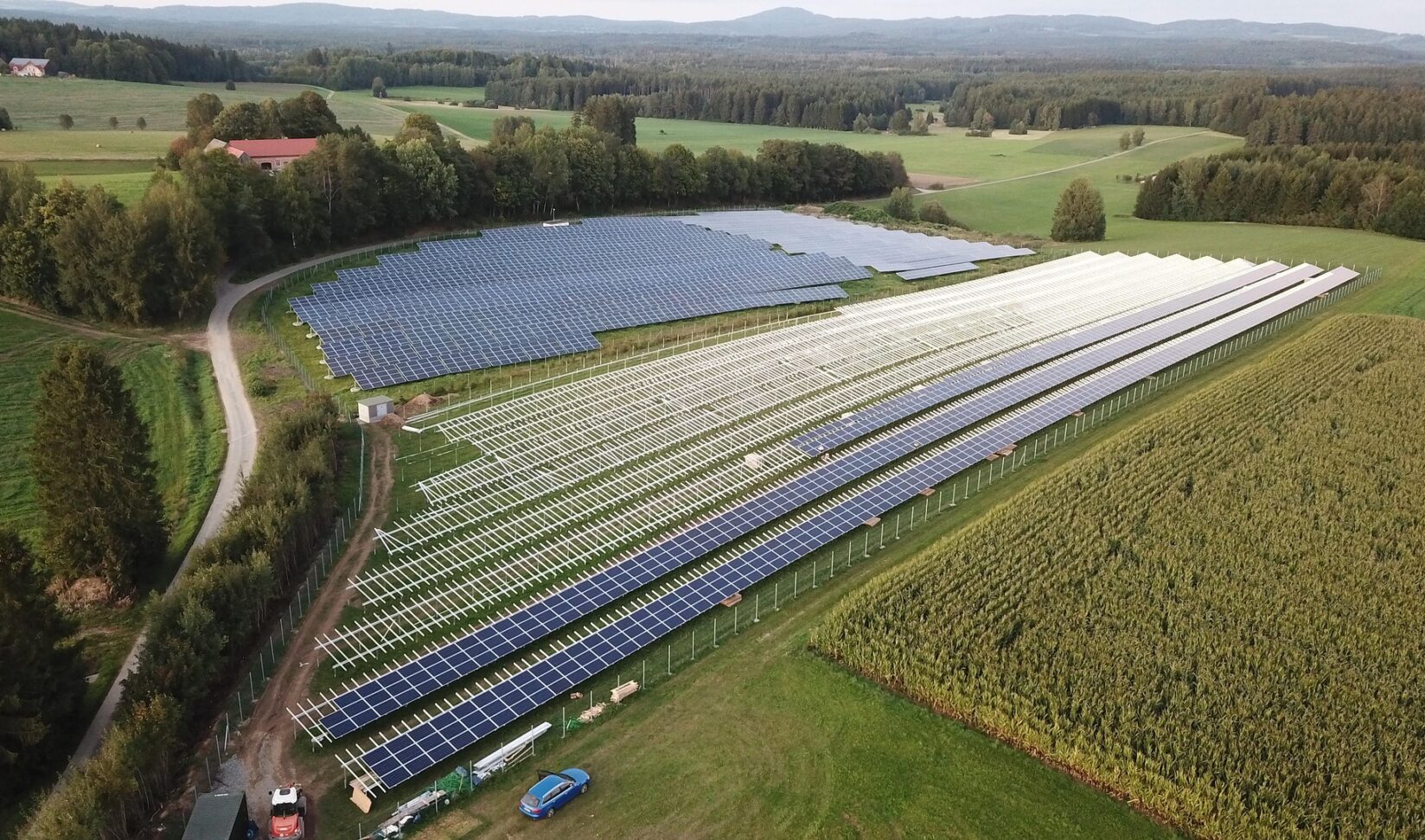 fabersam-photovoltaic-4525177_1920-aspect-ratio-1648-972.jpg