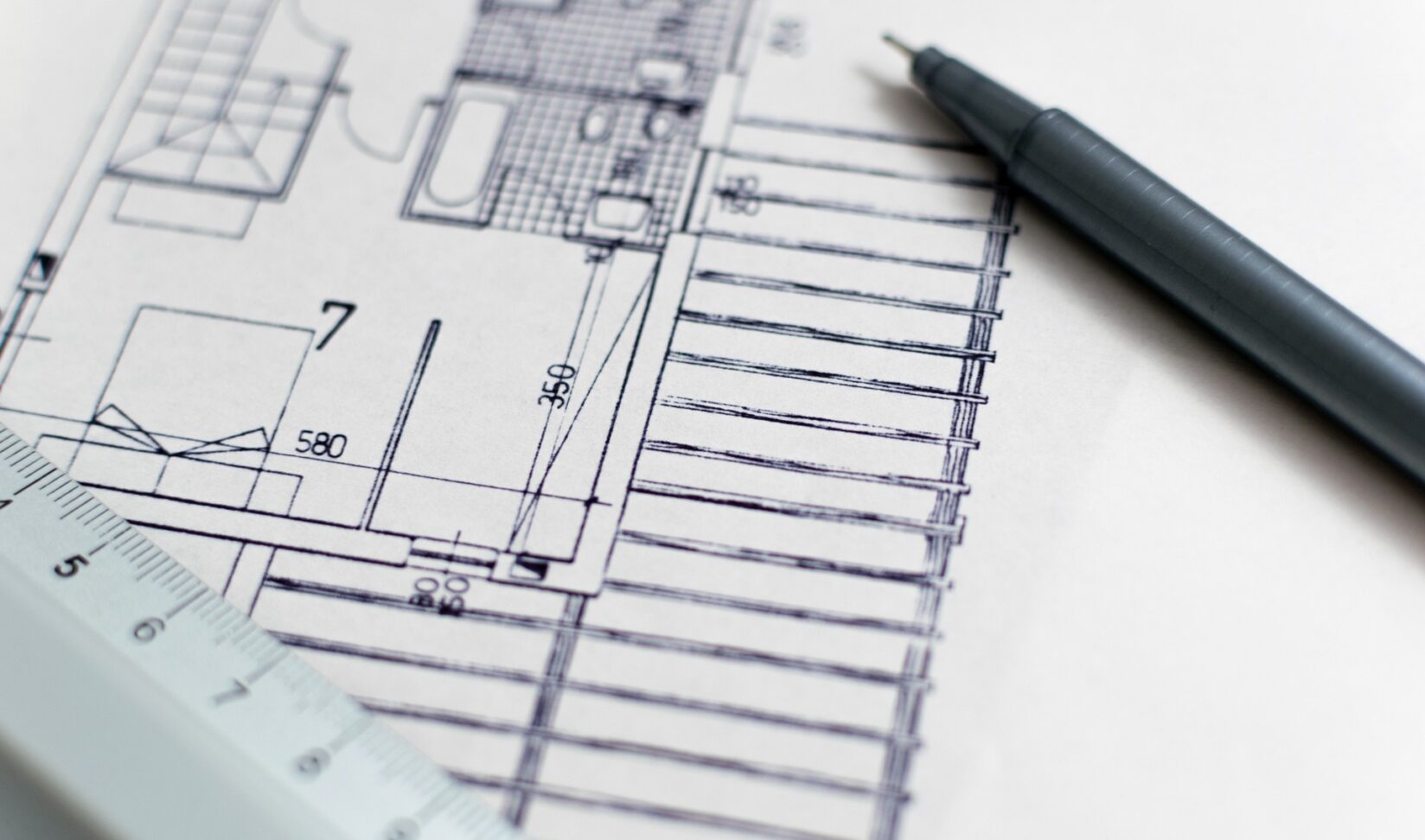 3844328-floor-plan-1857175_1920-aspect-ratio-1648-972